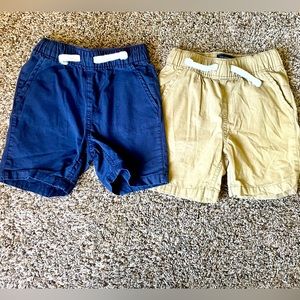 EUC The Children’s Place 2T Set of 2 Shorts